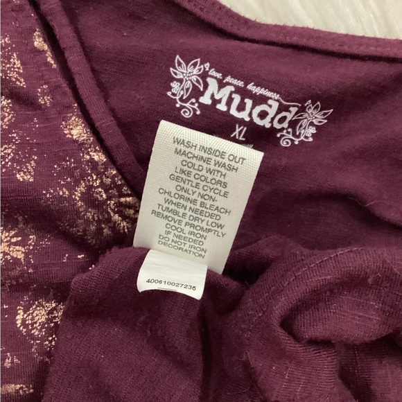 Mudd tank top woman’s size XL scoopneck maroonish purple with gold patte… - Picture 11 of 13
